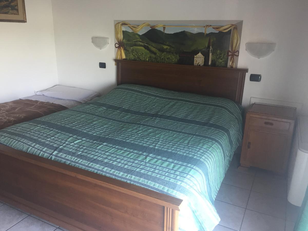 Vo Agriturismo La Rocciaヴィラ エクステリア 写真